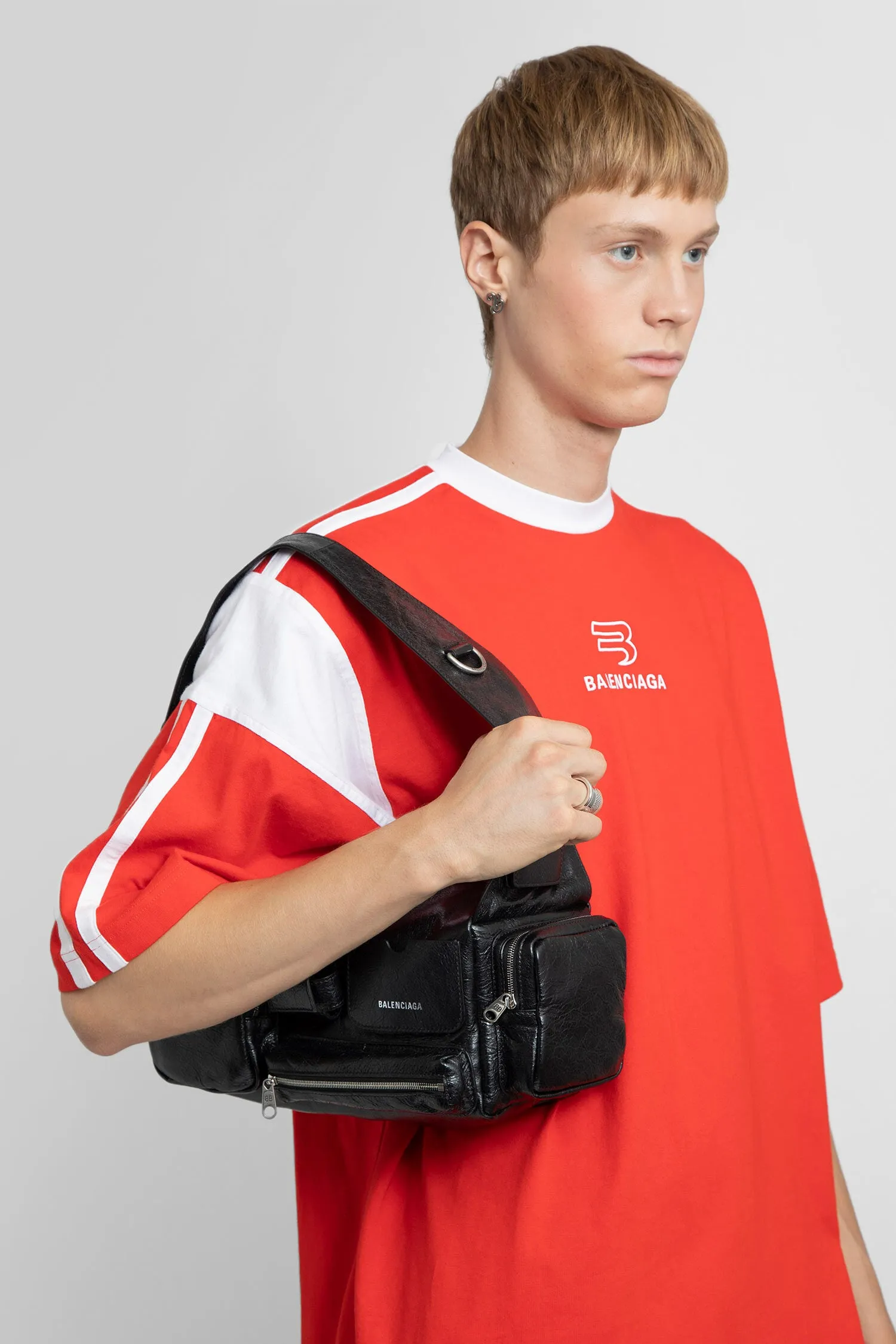 balenciaga  superbusy small sling bag in arena lambskin 
