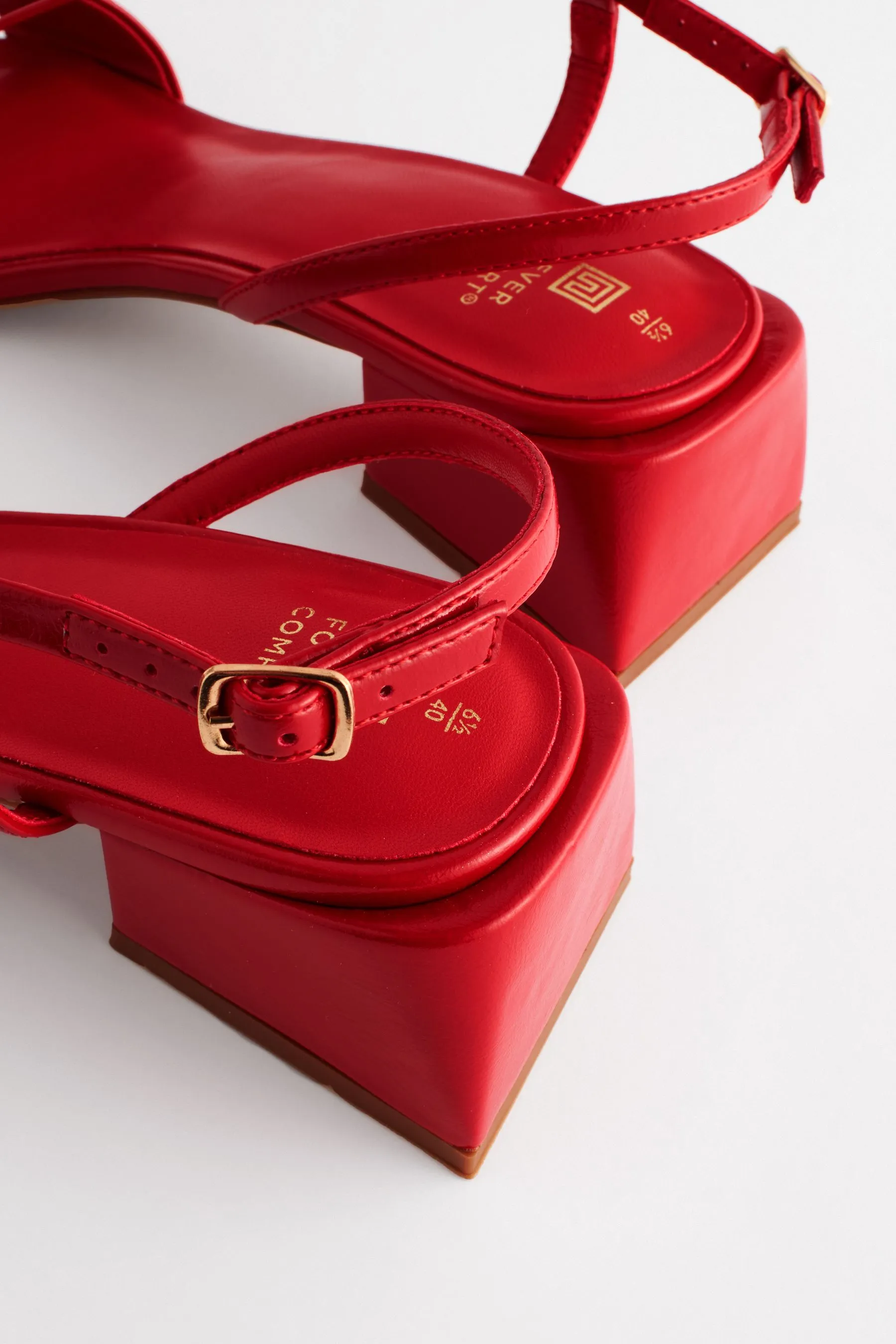 Forever Comfort® - Flare - Sandali